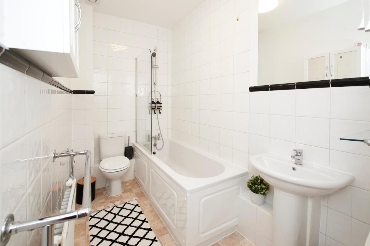 Excellent, Three Bedroom North London Apartment With Free Parking מראה חיצוני תמונה